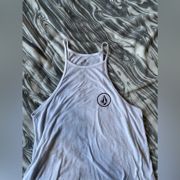 Volcom tank - Picture 2 of 3